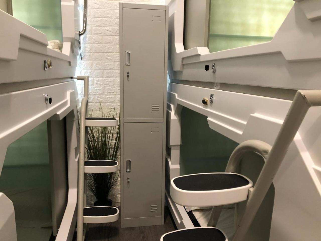 Oh My Pods Vandrarhem Singapore Exteriör bild