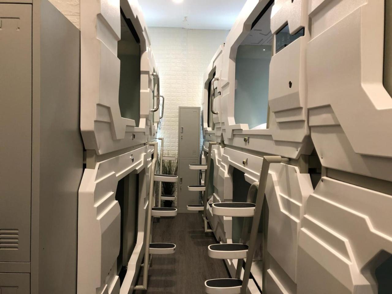 Oh My Pods Vandrarhem Singapore Exteriör bild