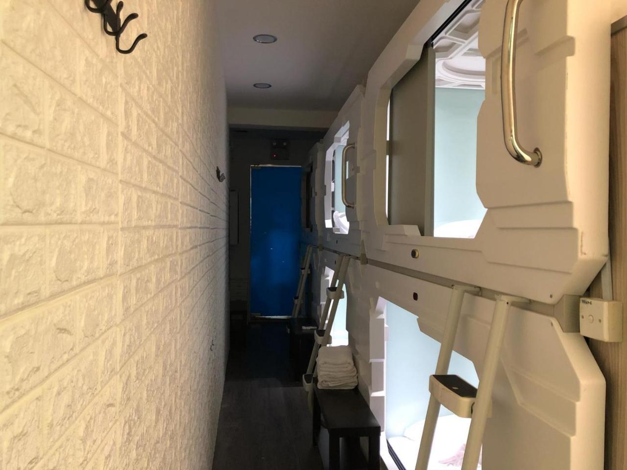Oh My Pods Vandrarhem Singapore Exteriör bild